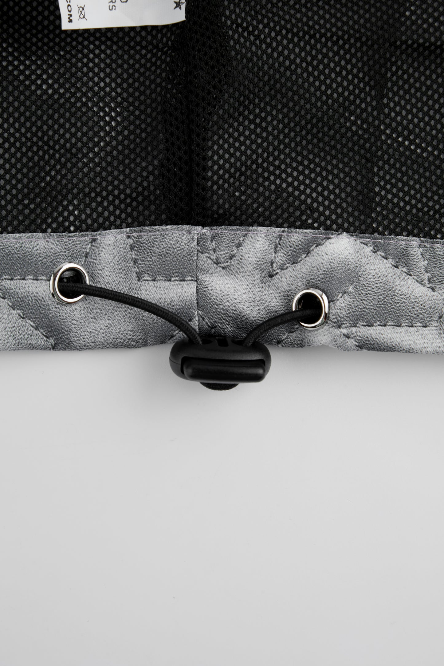 EMBOSSED PRINT UTILITY HOODED JACKET
