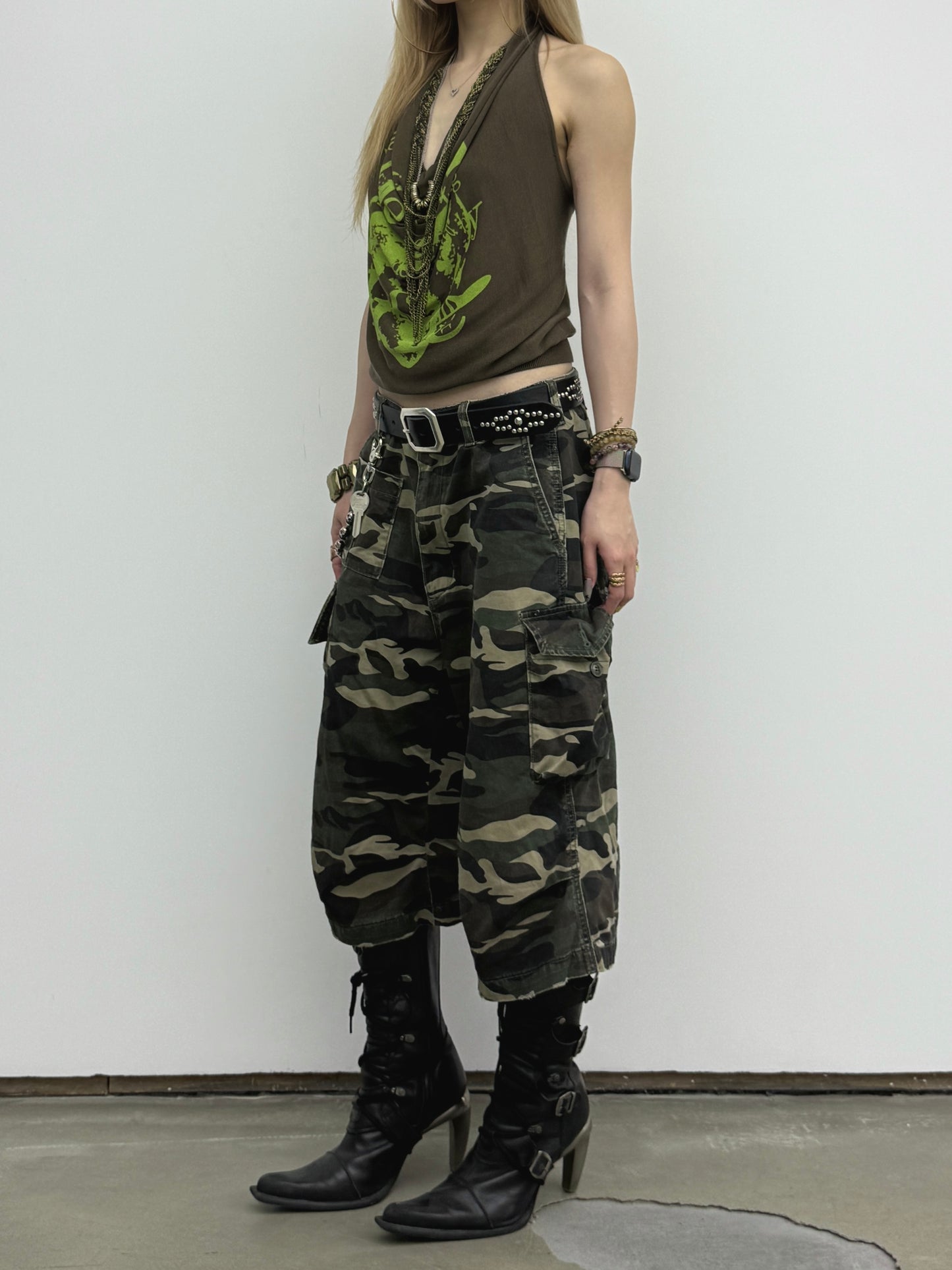 DEVIL’S LOCK TWISTED HALTER TANK