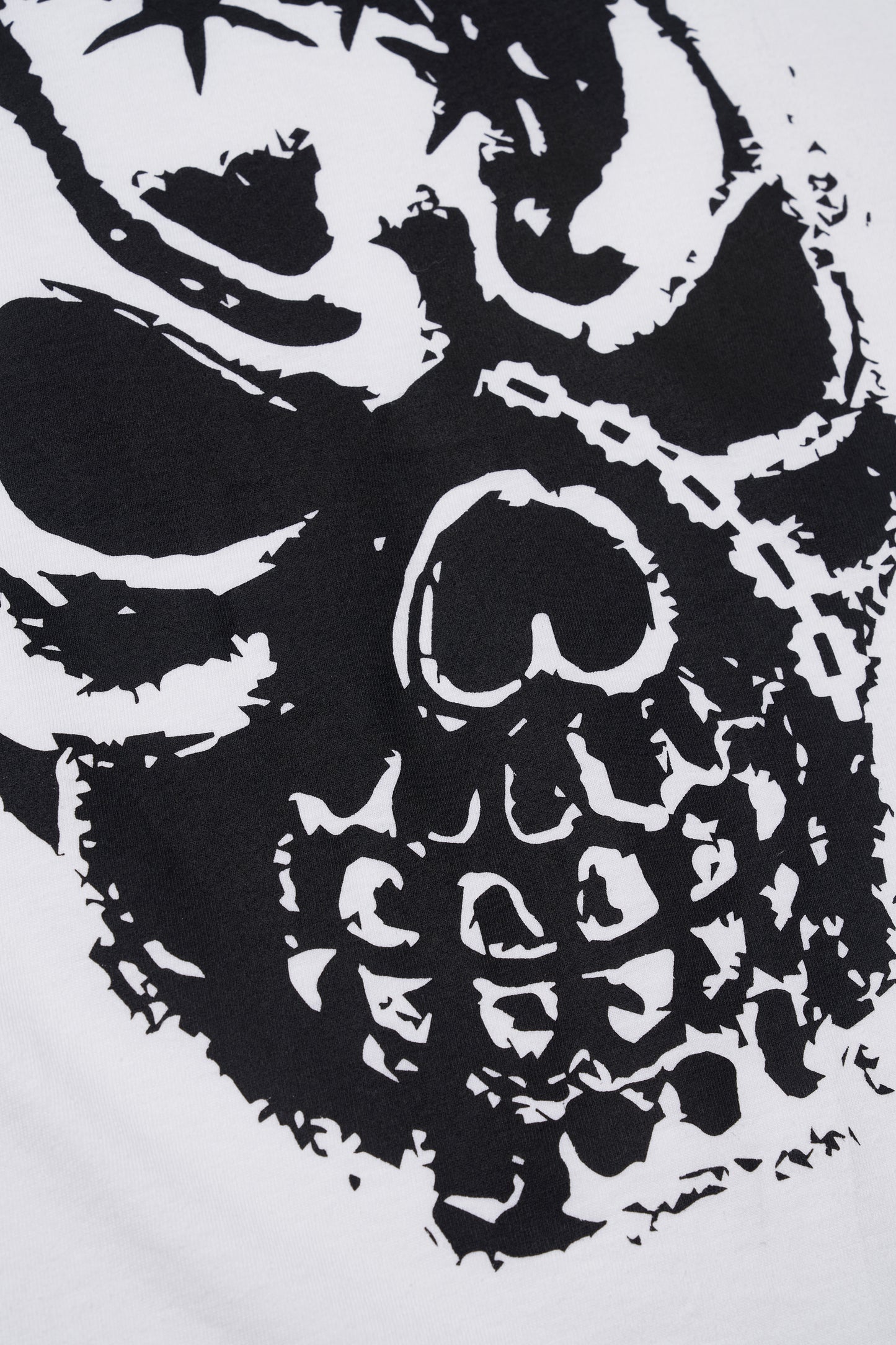 LUSIVE SKULL TEE WHITE